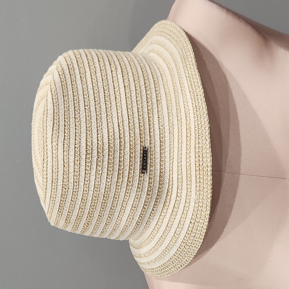 Amiani hat